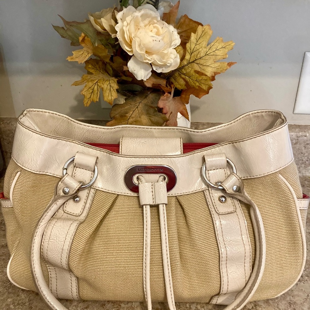Liz Claiborne Tan and Cream Vintage Shoulder Bag
